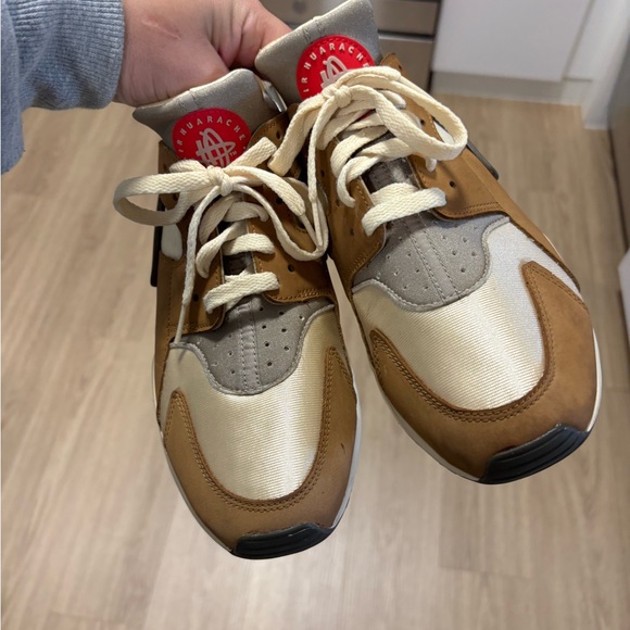 Nike brown huaraches - Picture 7 of 9